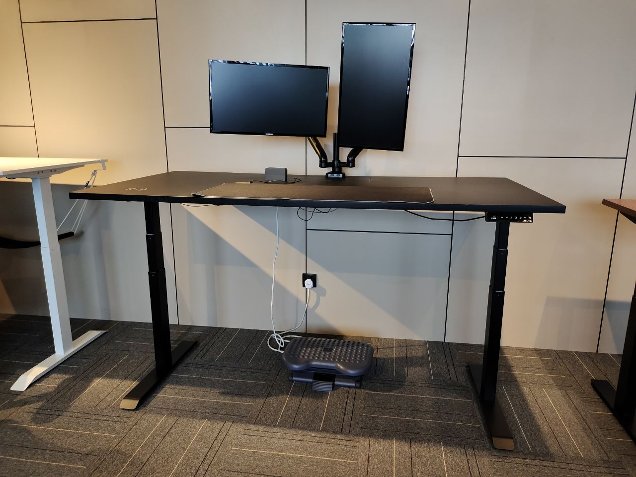 EVIS Smart Desk In-Depth Review: My Back is Happy - techENT