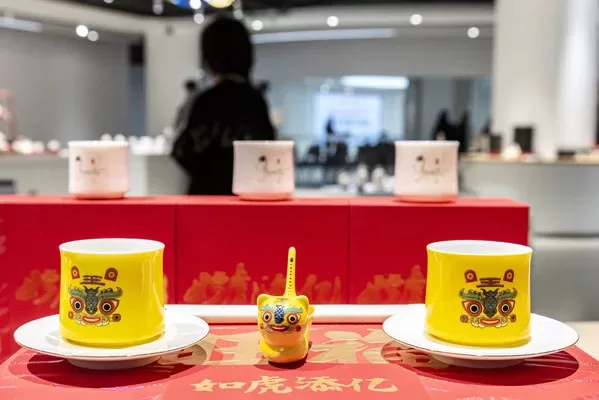 xinhua silk road fujian dehua speeds up ceramics brand building with business events and policy kit