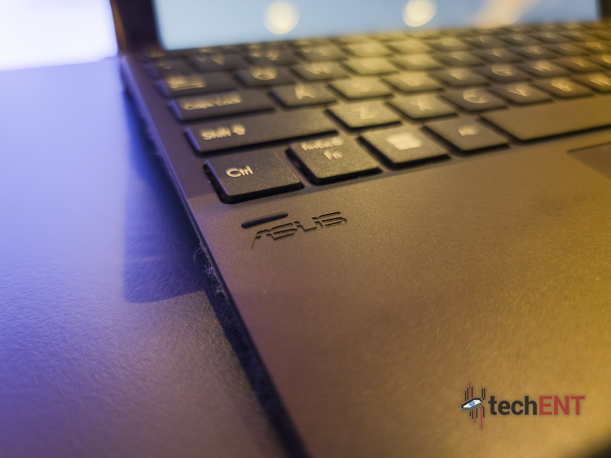 ASUS EXPERTBOOK B3 DETACHABLE 02
