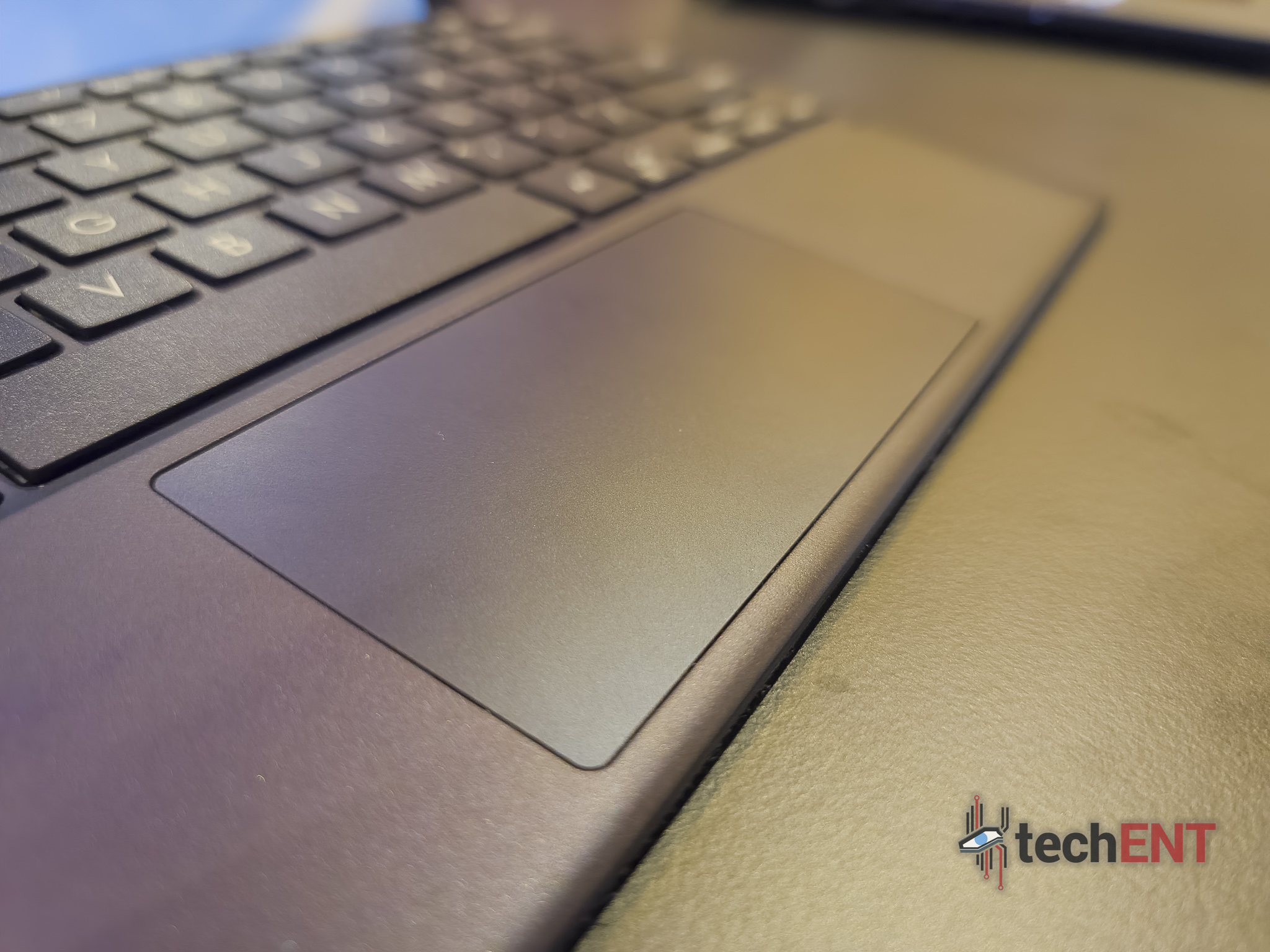 ASUS EXPERTBOOK B3 DETACHABLE 03