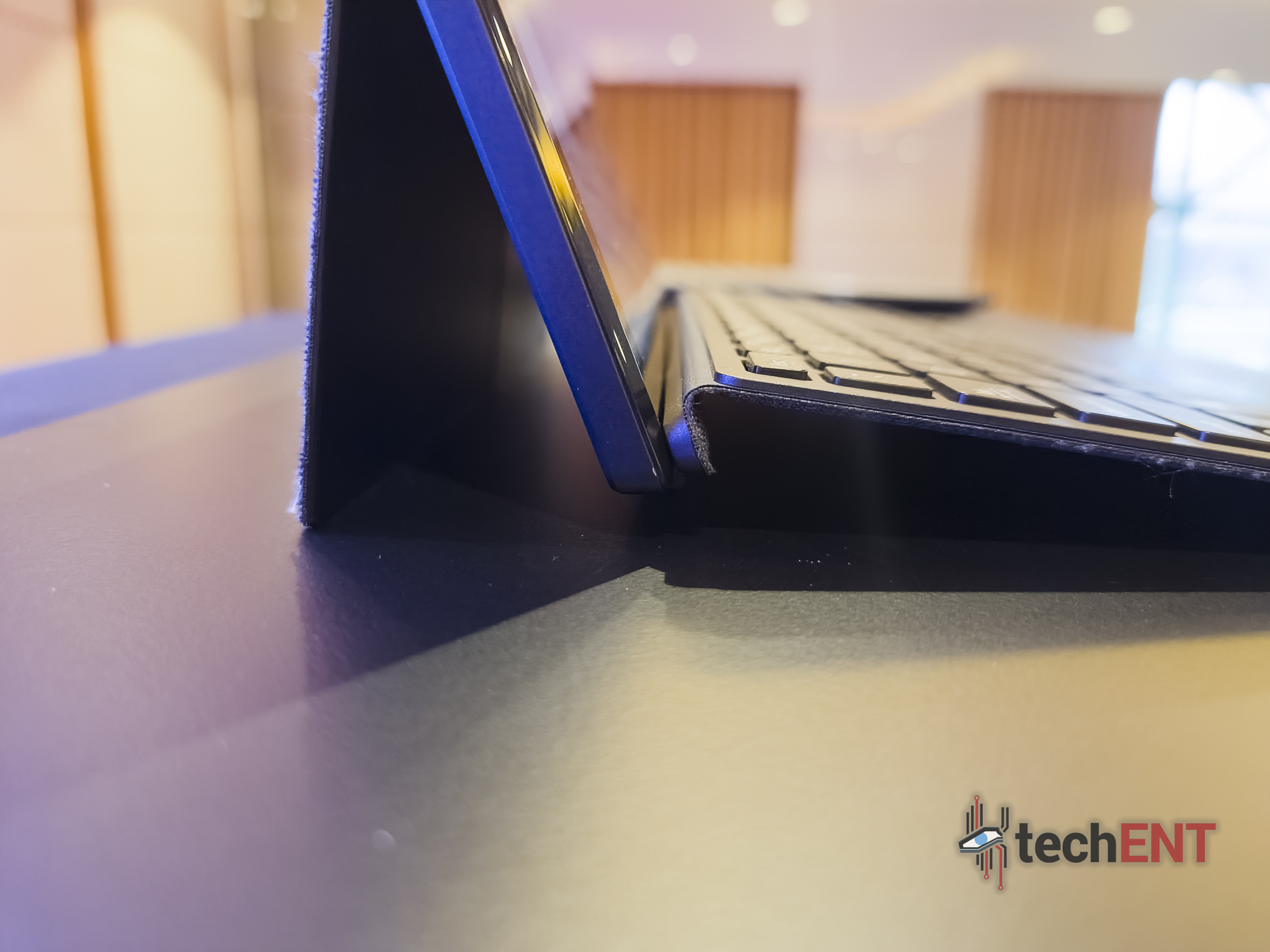 ASUS EXPERTBOOK B3 DETACHABLE 04