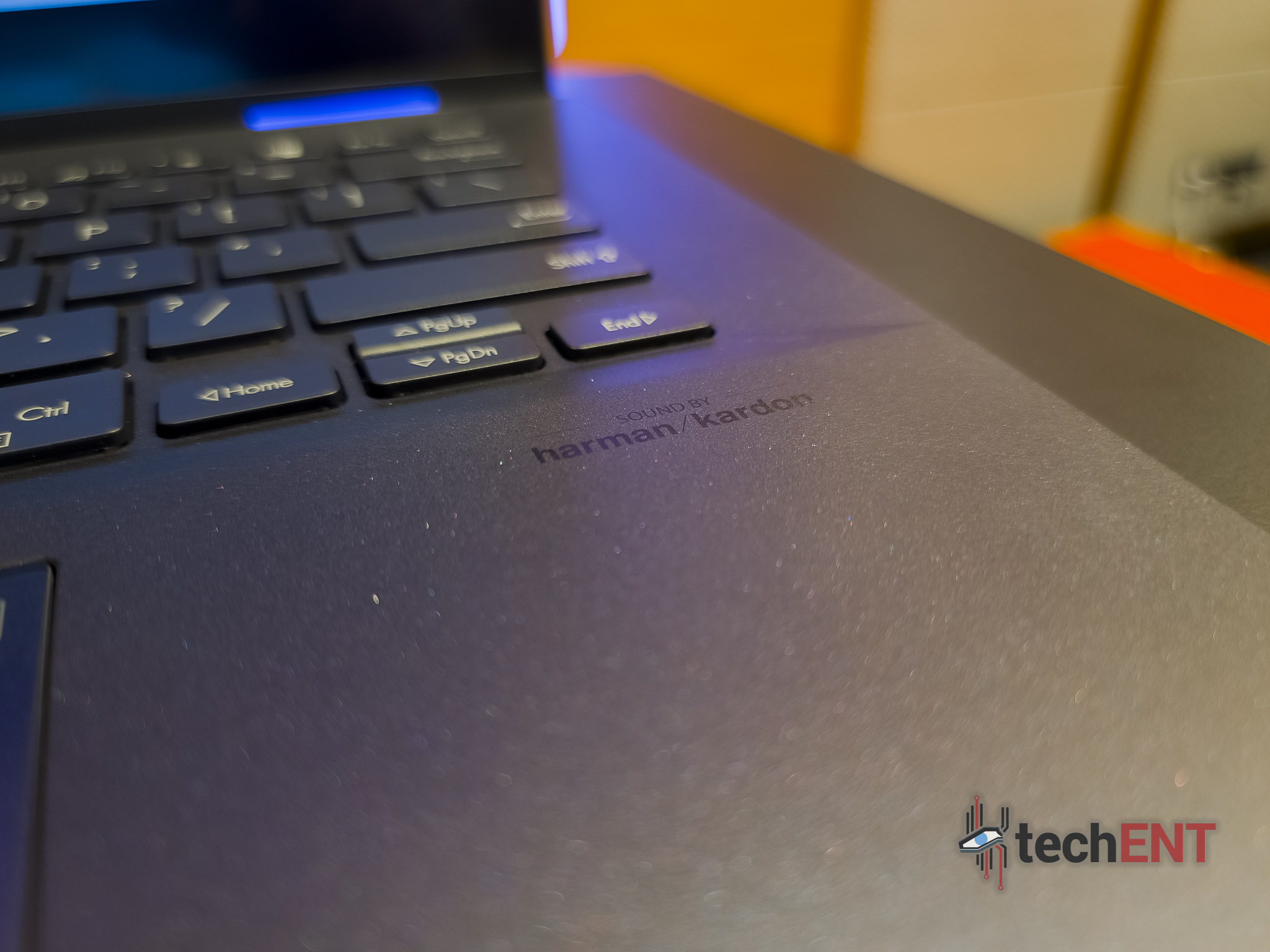 ASUS EXPERTBOOK B7 FLIP LAUNCH 05