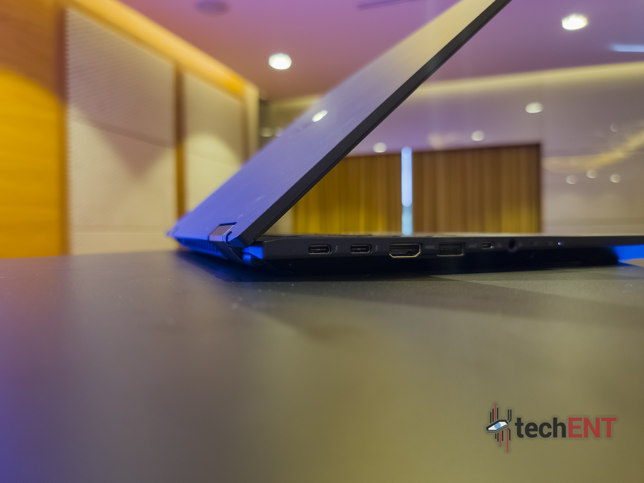ASUS EXPERTBOOK B7 FLIP LAUNCH 07
