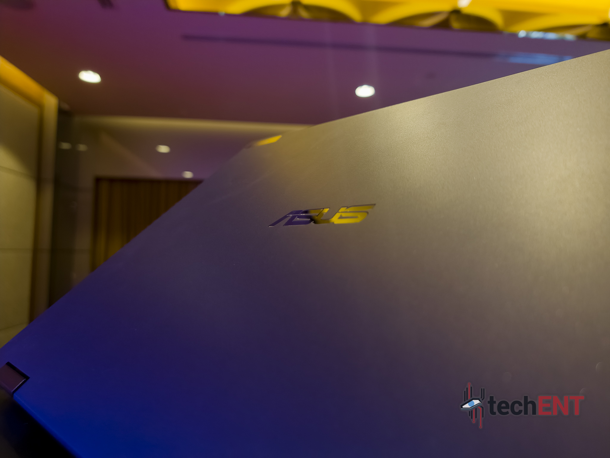 ASUS EXPERTBOOK B7 FLIP LAUNCH 08