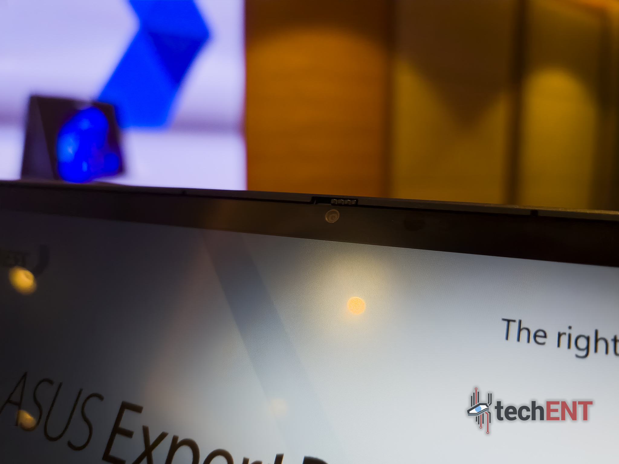 ASUS EXPERTBOOK B7 FLIP LAUNCH 11