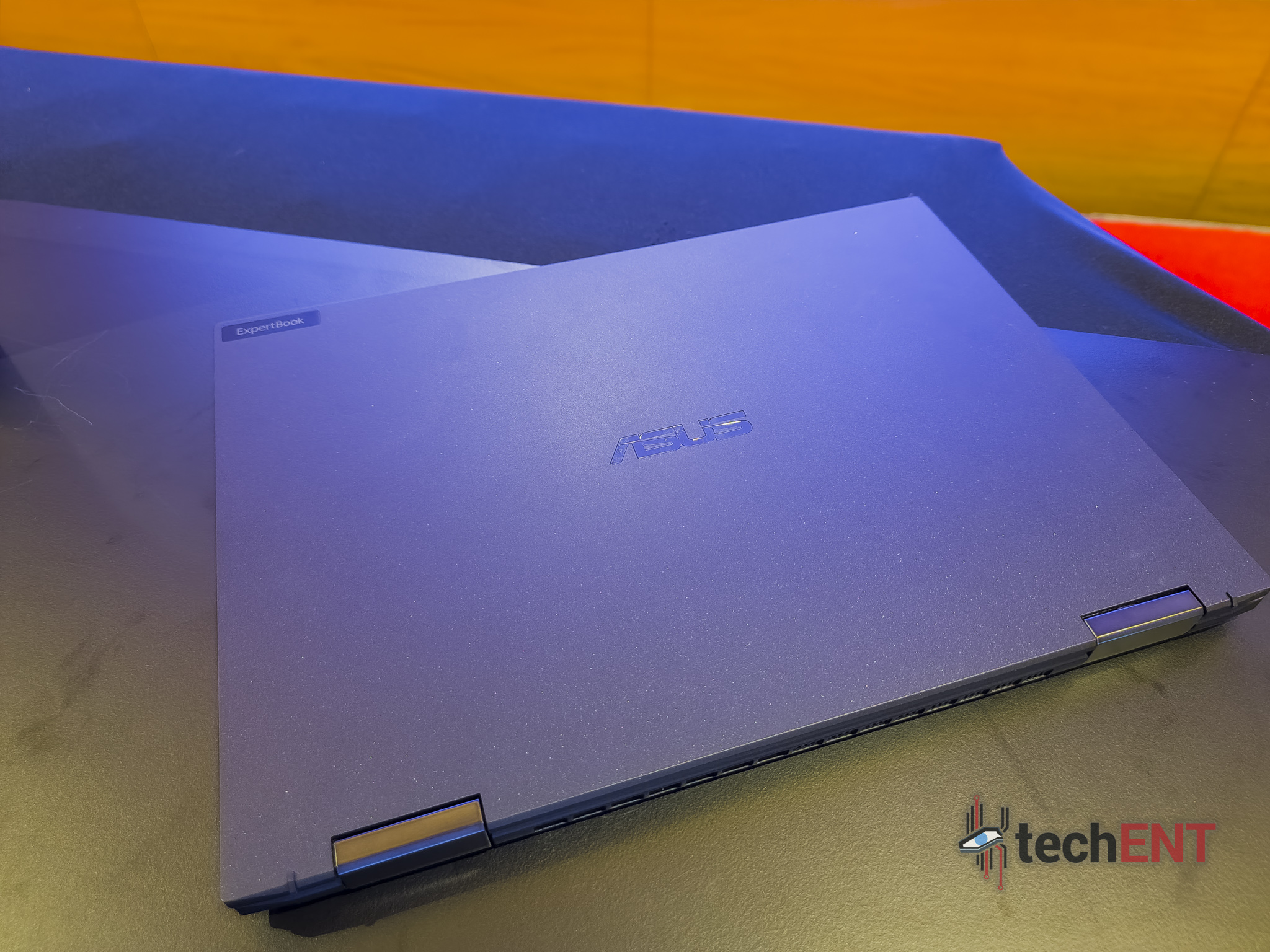 ASUS EXPERTBOOK B7 FLIP LAUNCH 13