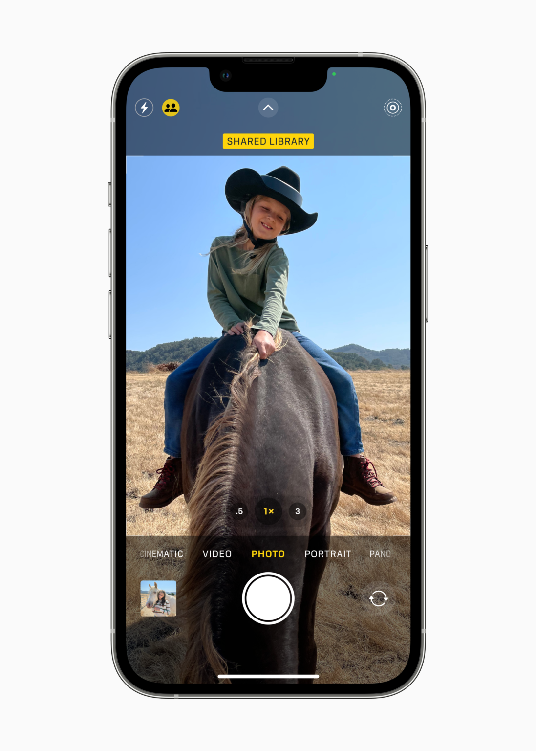 Apple WWDC22 iOS16 iCloud Shared Photo Library Camera app 220606