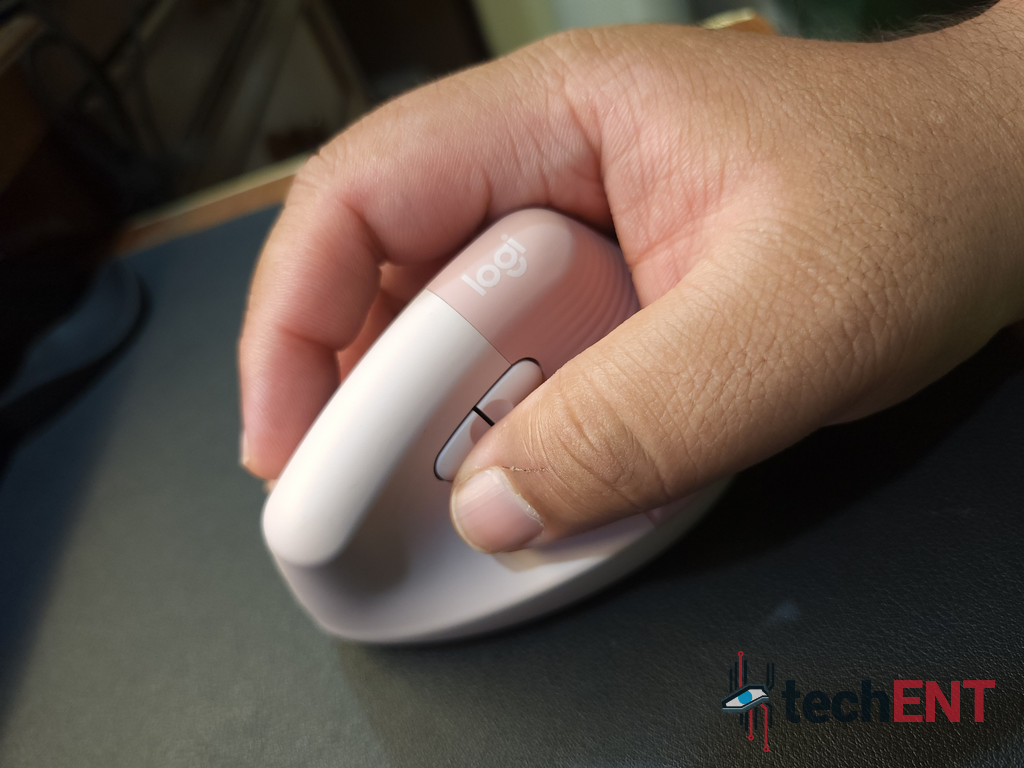 Review - Logitech Lift vertical ergonomic mouse: Fixing wrists at a good  price