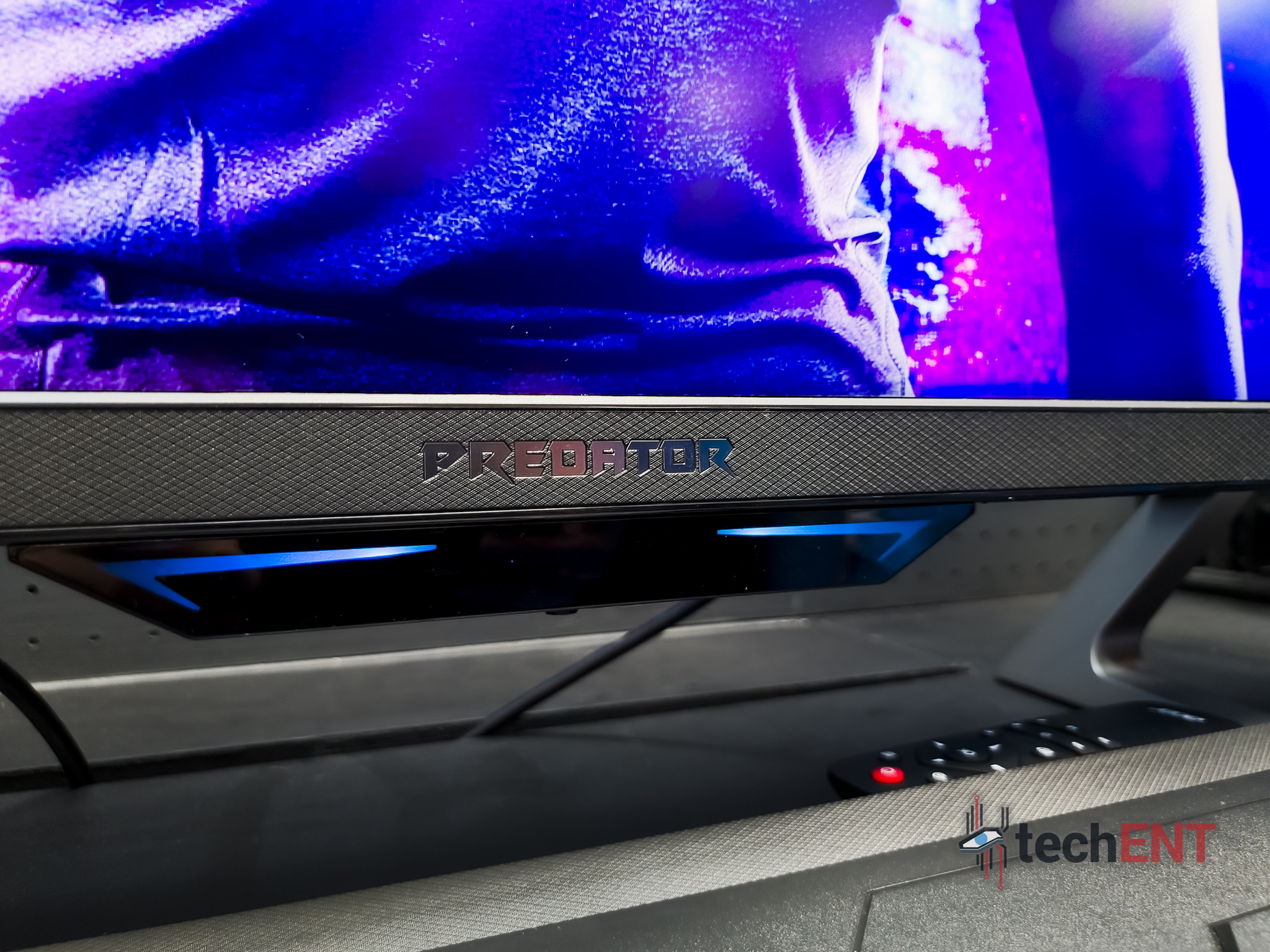 Predator CG437K S 2