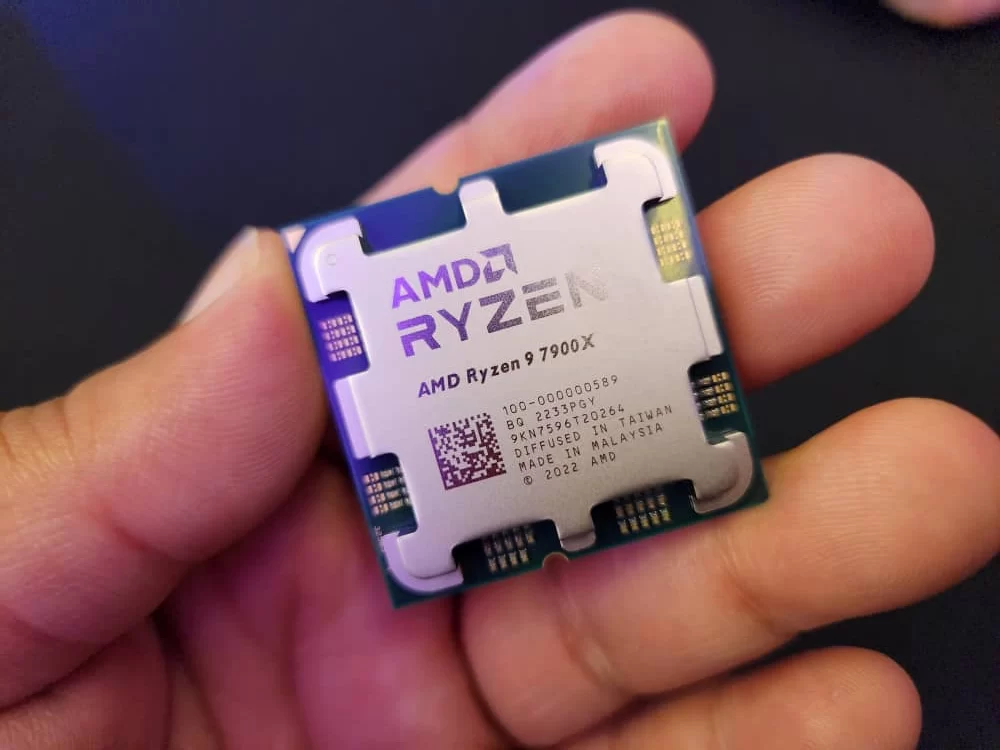 AMD Ryzen 70000 Series 4