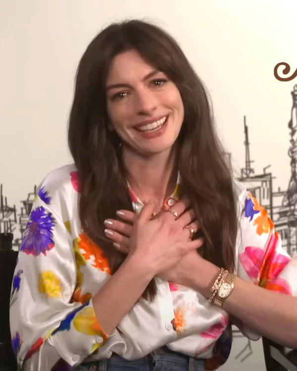 anne hathaway shines spectacularly in lilysilk once again in interviews for her movie armageddon time