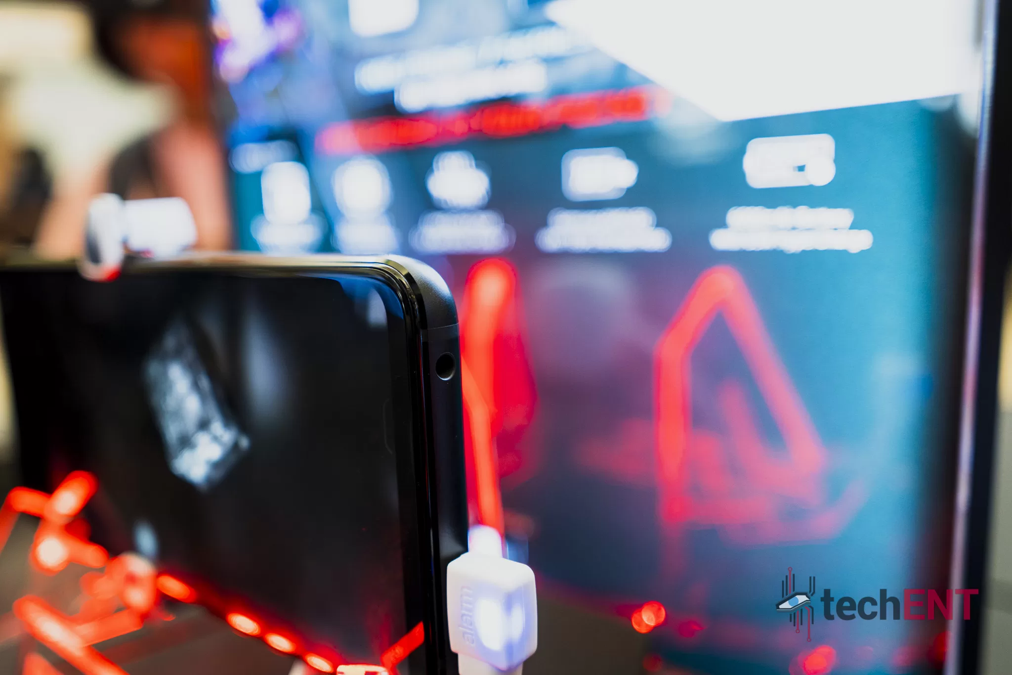 ASUS ROG Phone 7 05