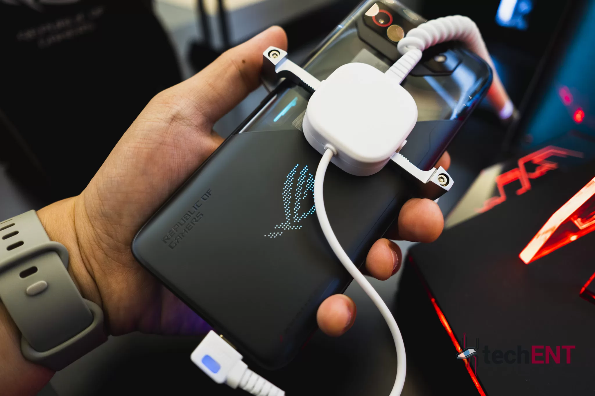 ASUS ROG Phone 7 06