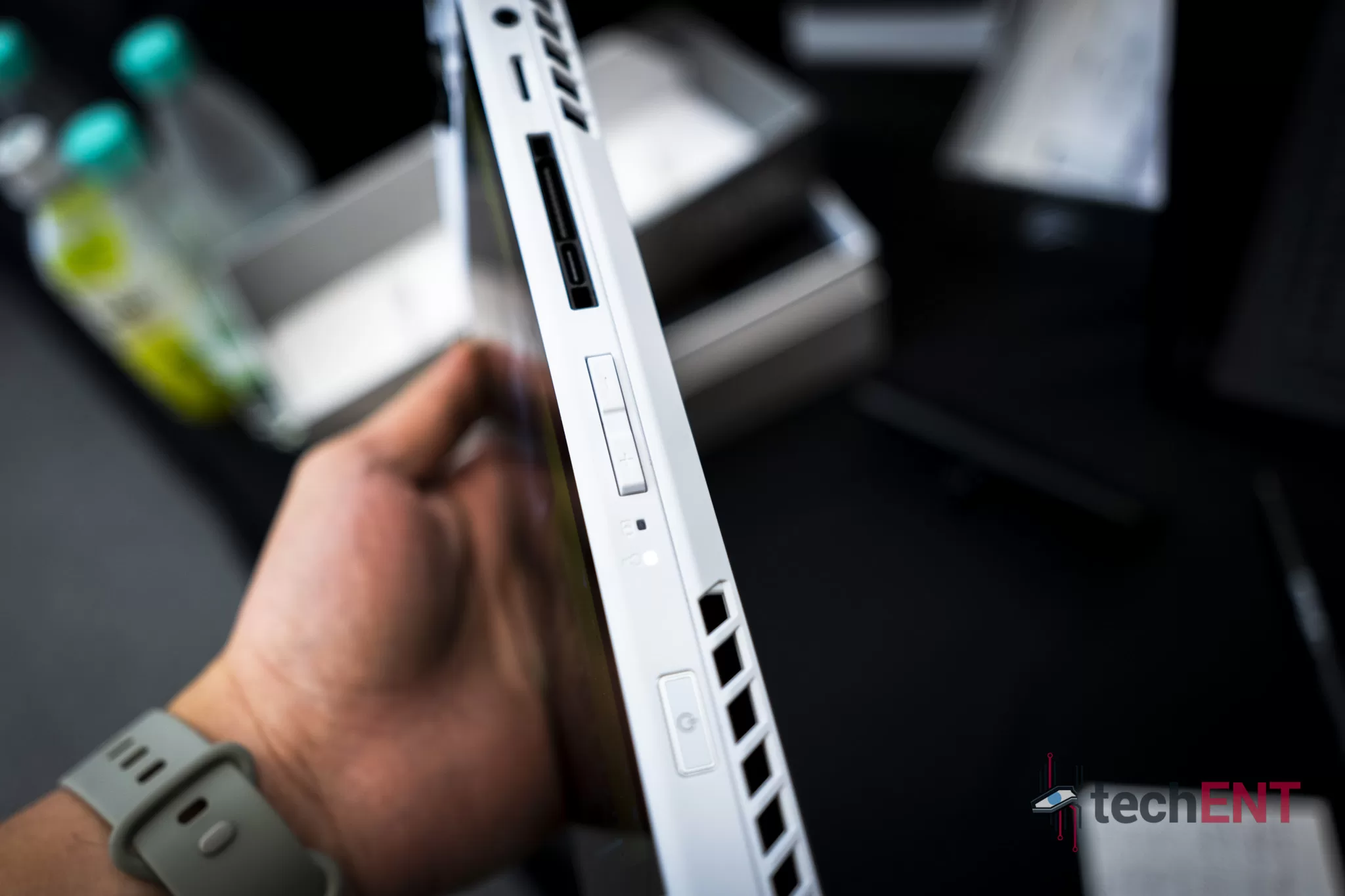 ROG ALLY 06