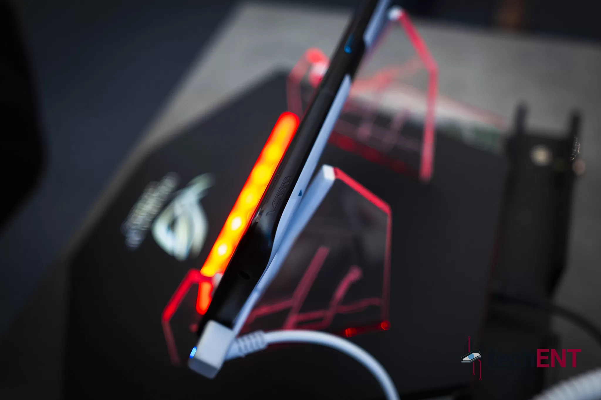 ROG Phone 7 Ultimate 05