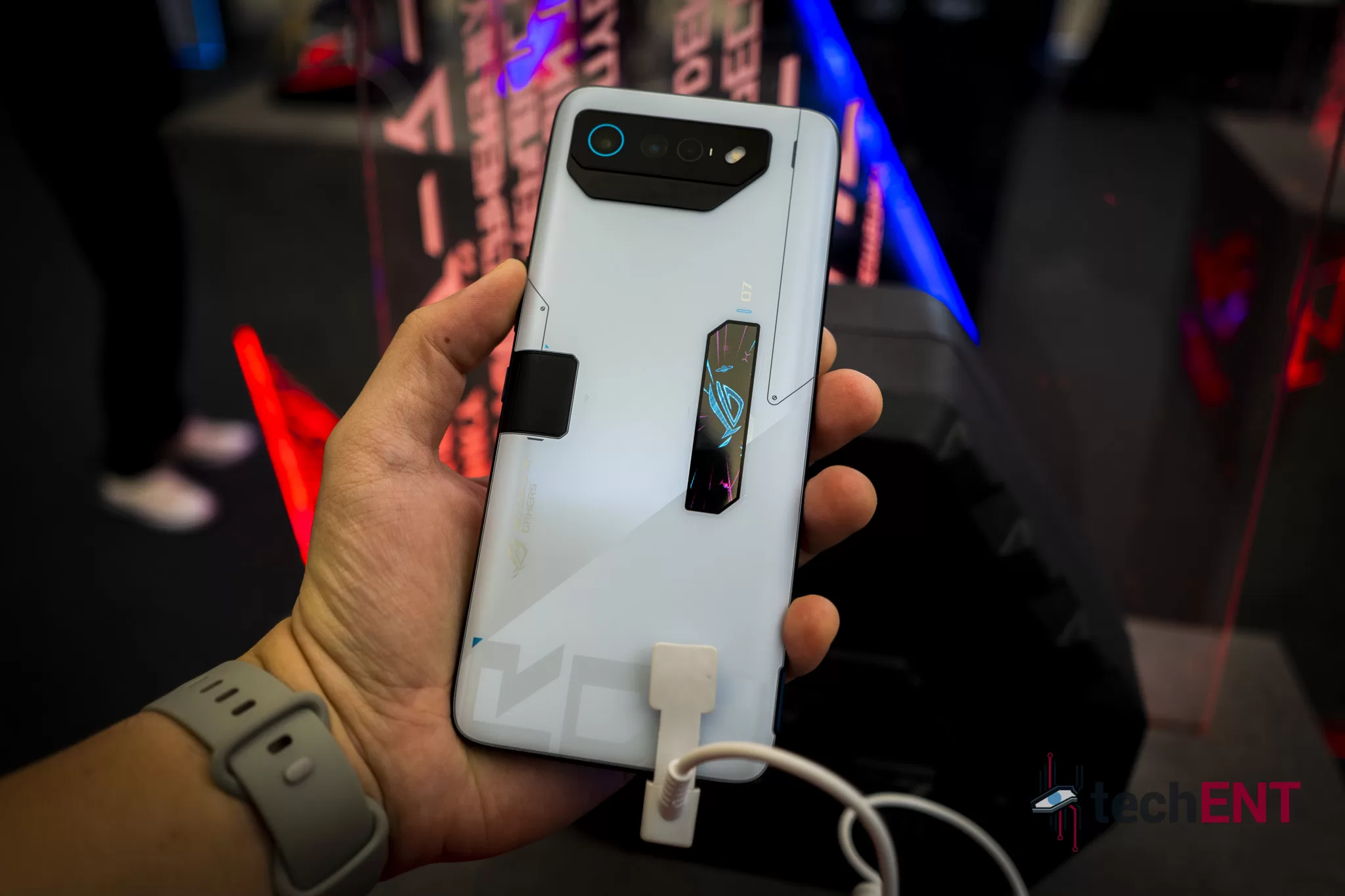 ROG Phone 7 Ultimate 06