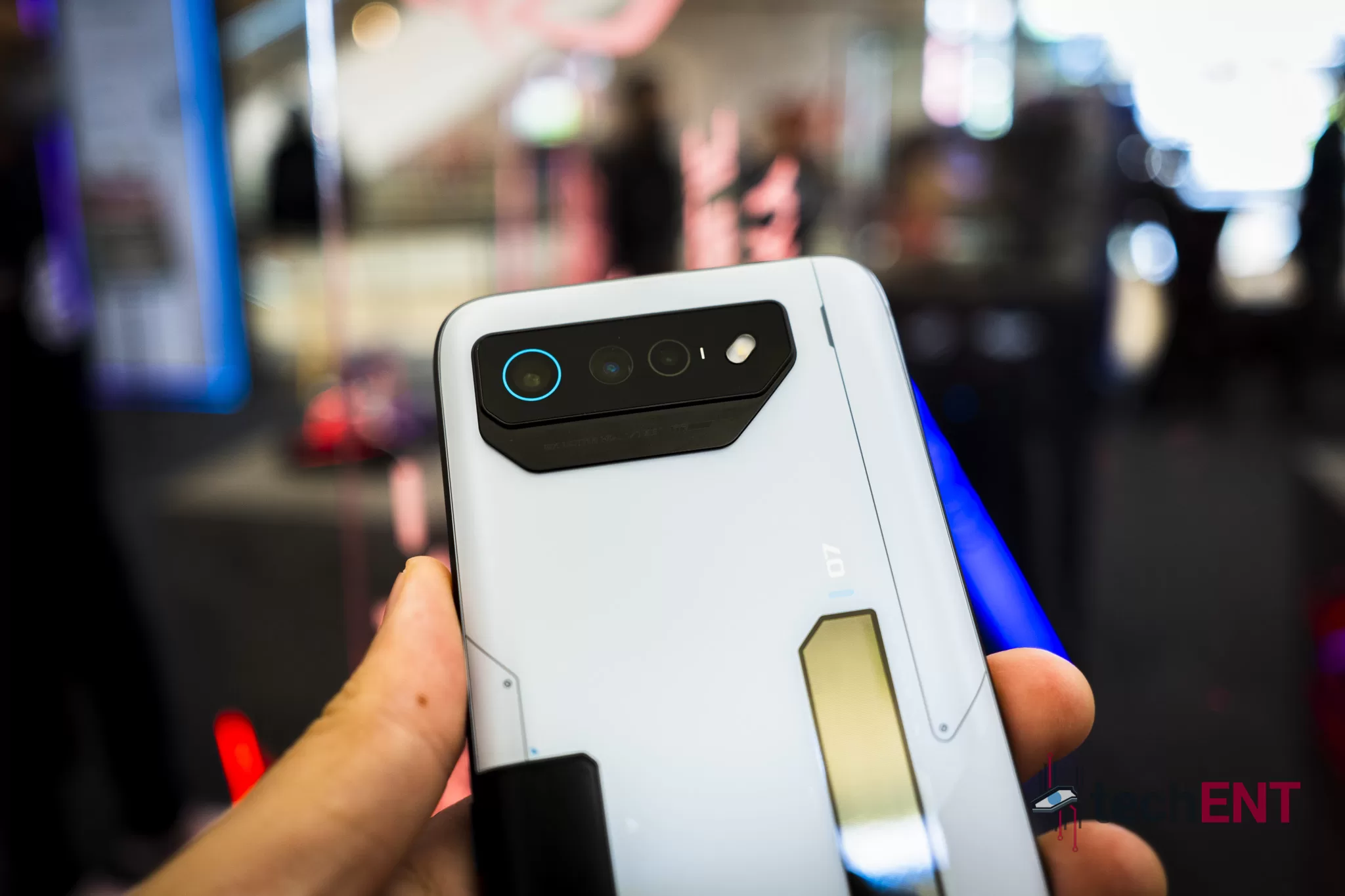 ROG Phone 7 Ultimate 09