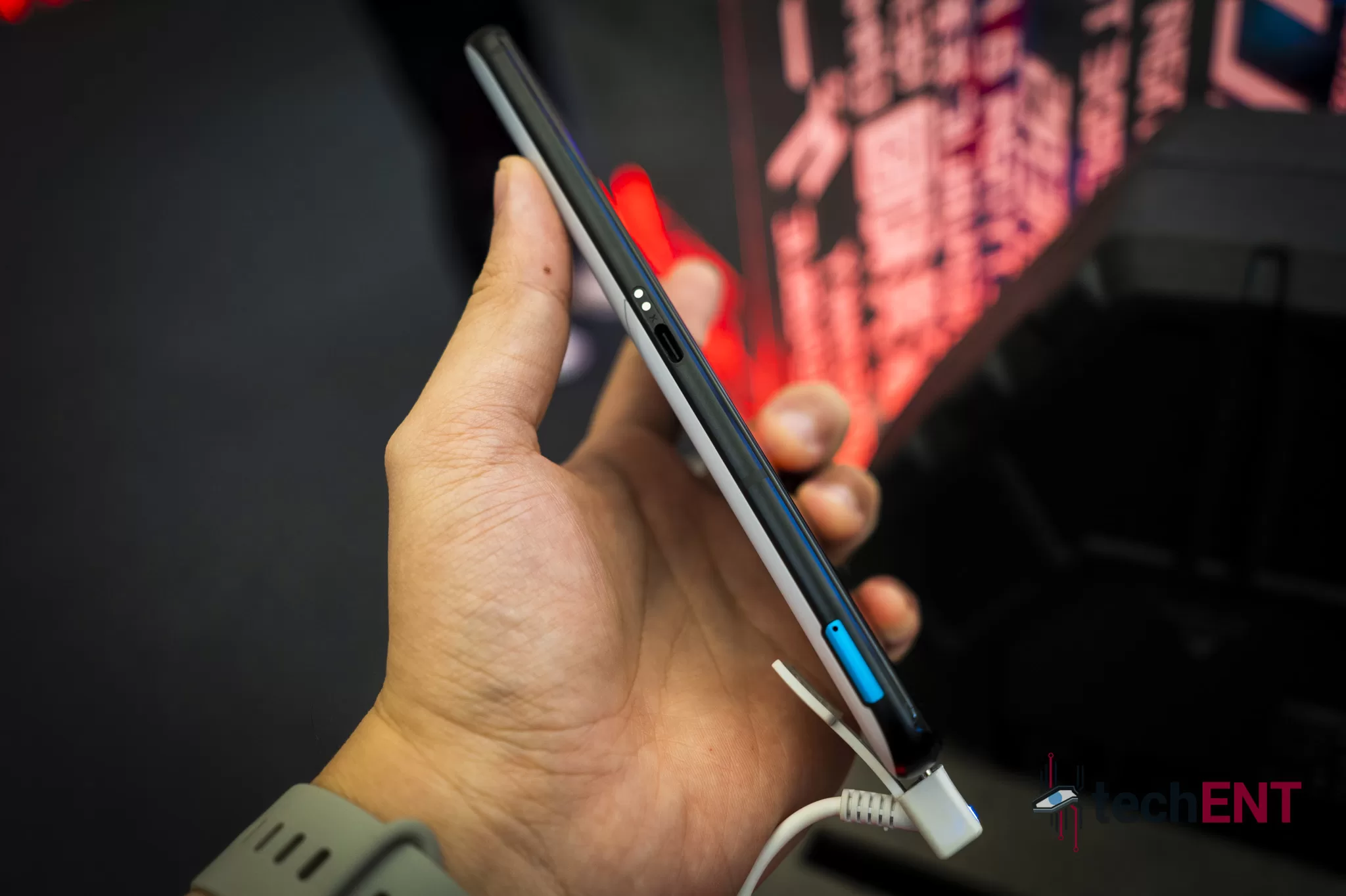 ROG Phone 7 Ultimate 10
