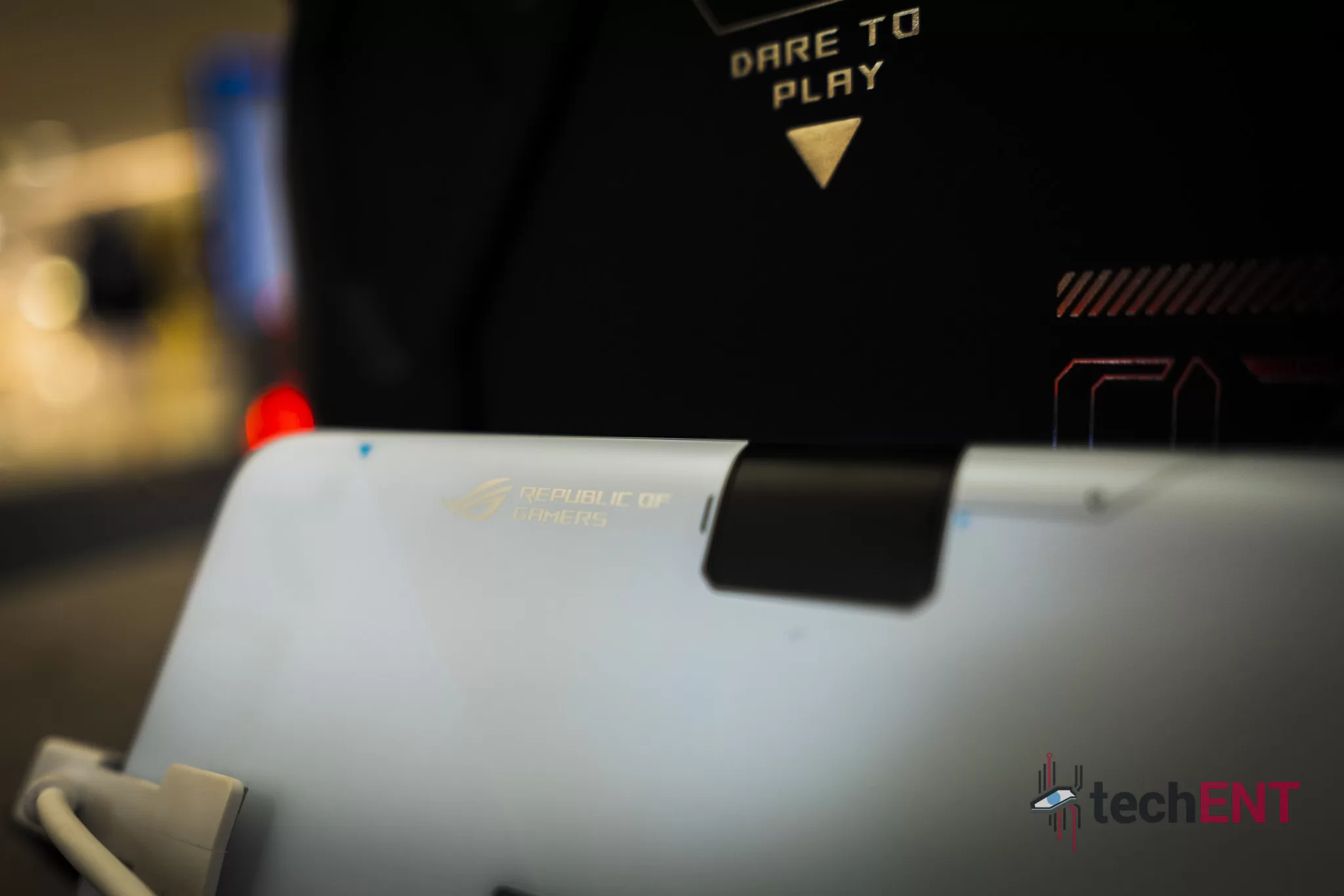 ROG Phone 7 Ultimate 16