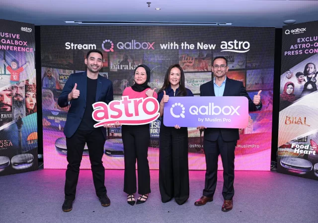 Photo 1 From left to right Co CEOs of Bitsmedia Nik Emir Din and Fara Abdullah together with Astro Director of Content Agnes Rozario and Group Chief Financial Officer Shafiq Abdul Jabbar