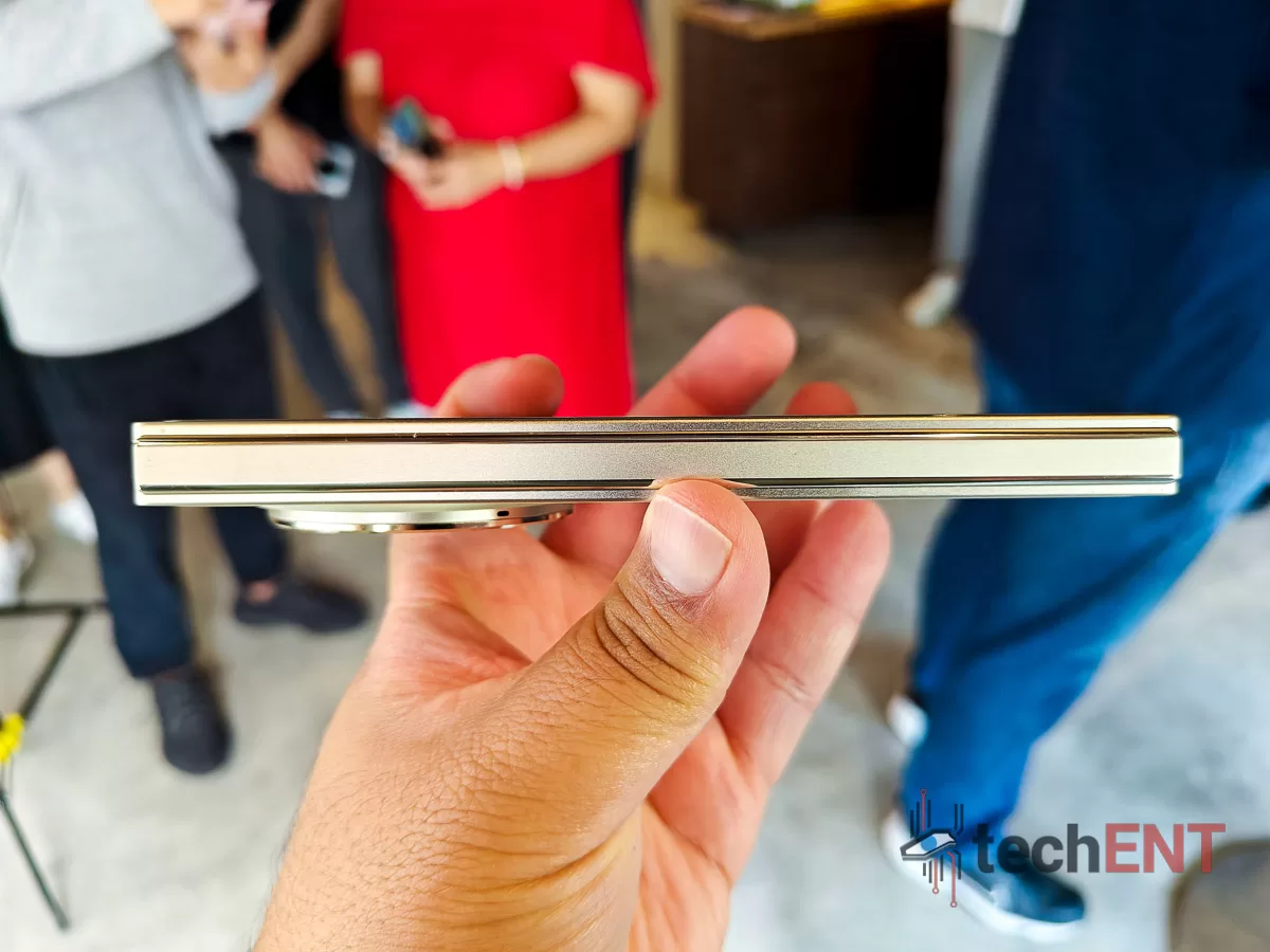 OPPO Find N3 12