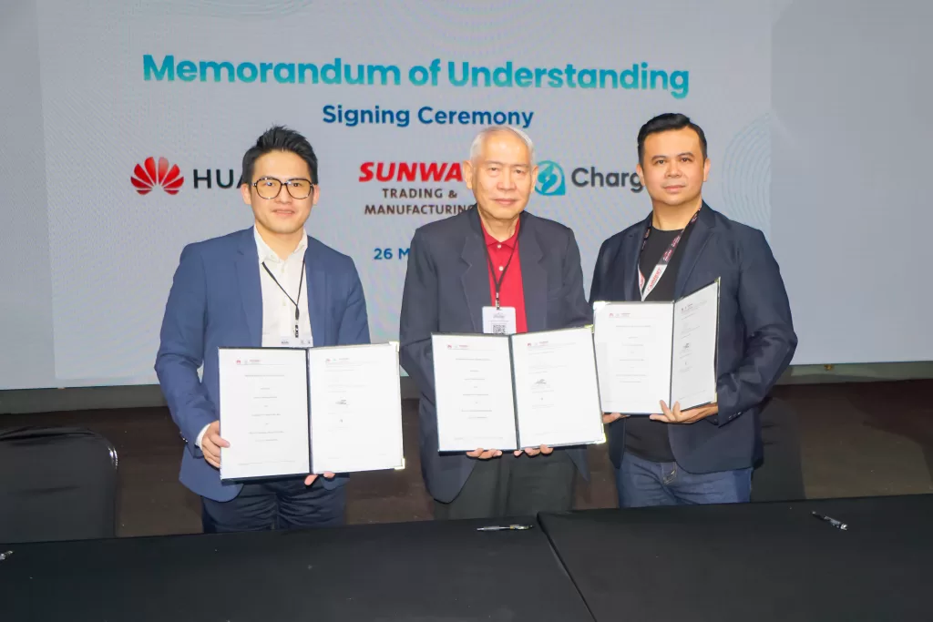 1 Sunway Huawei and Chargesini during the MoU Signing