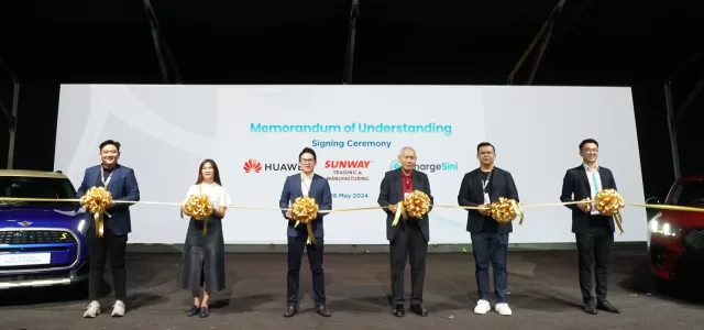 2 Sunway Huawei and ChargeSini Officiate their Partnership
