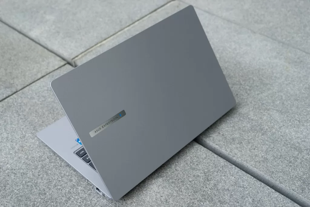 ASUS ExpertBook P1 1