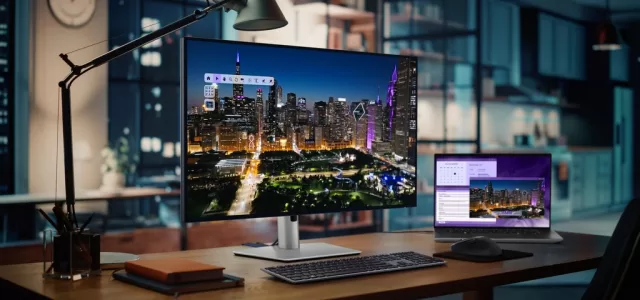 Dell UltraSharp 32 4K Thunderbolt Hub Monitor Lifestyle 3