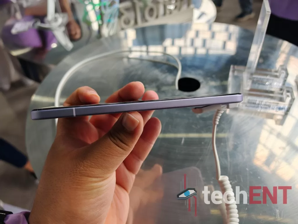 OPPO Reno13 Series 17