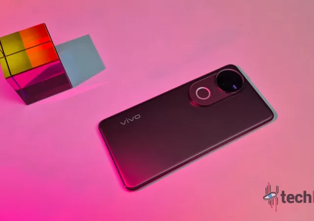 vivo V50 Product Shot 11