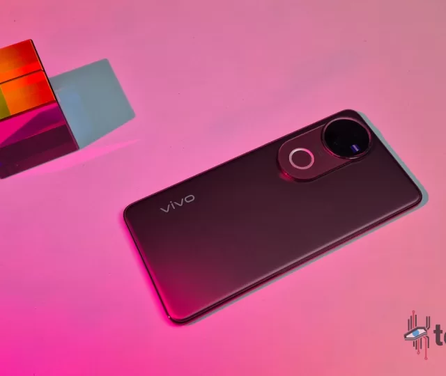 vivo V50 Product Shot 11