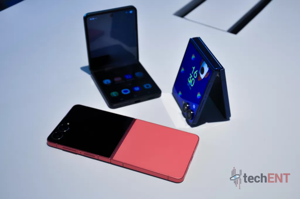 Samsung Unpacked Galaxy Z Flip7 12