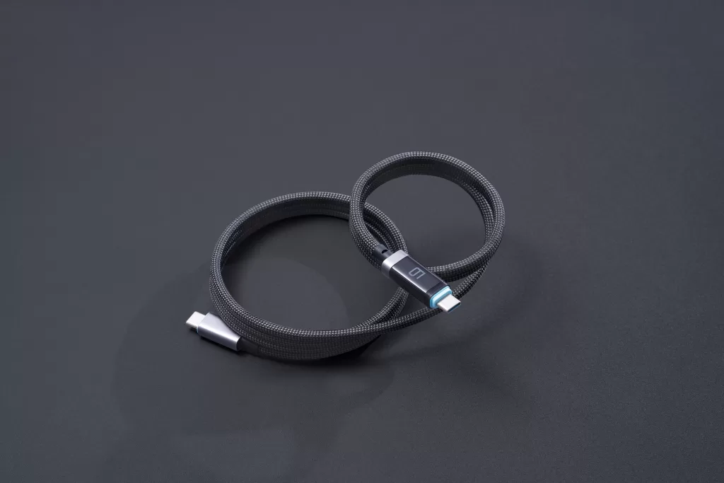 CUKTECH 6 Magnetic OLED Fast Charging Cable 4