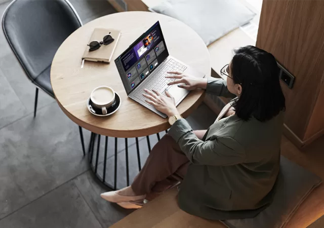 Acer Swift Air 16 Lifestyle 02