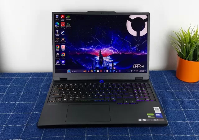 Main Laptop Front Legion 5i 15IAX10