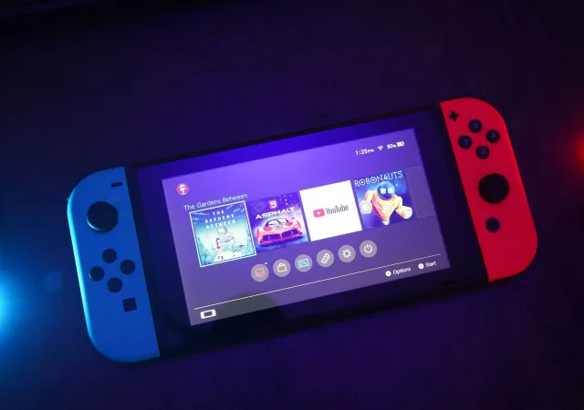 nintendo switch yasin hasan PU1uYnZrAL0 unsplash