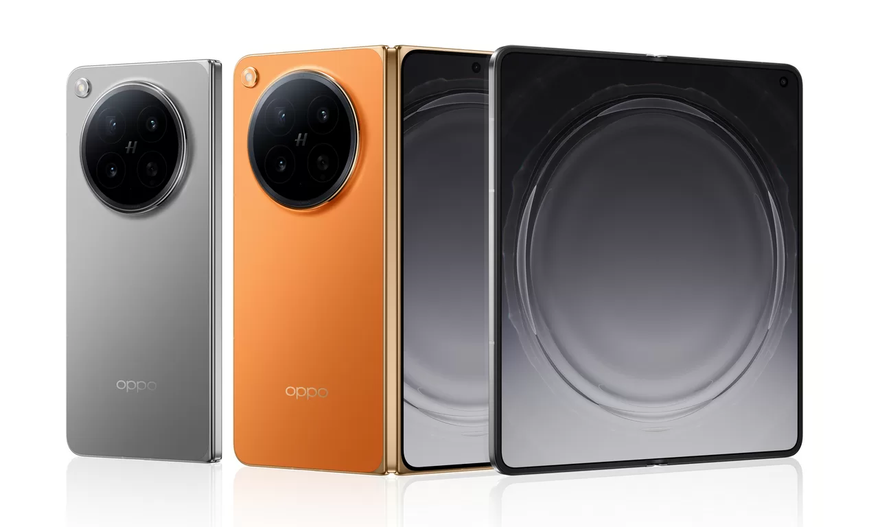 OPPO Find N6 Stellar Titanium & Blossom Orange