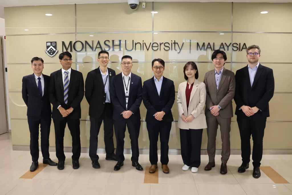 Photo 1 Monash U. Group Photo