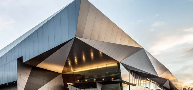 equinix apac ME1 ext building 001