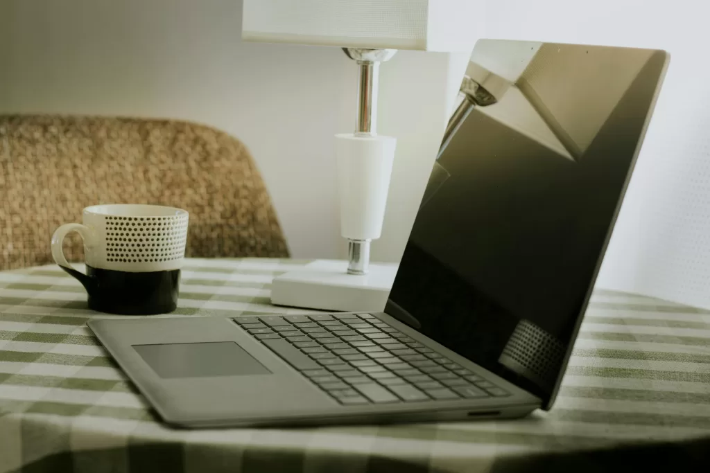 pexels the design lady microsoft surface 746806315 34172064