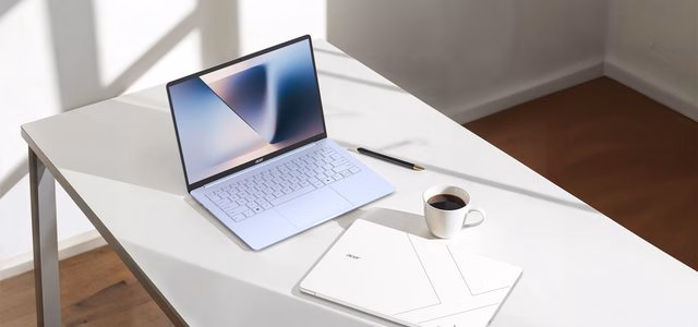 Acer Swift Blade 14 SFB14 53CF Lifestyle 02