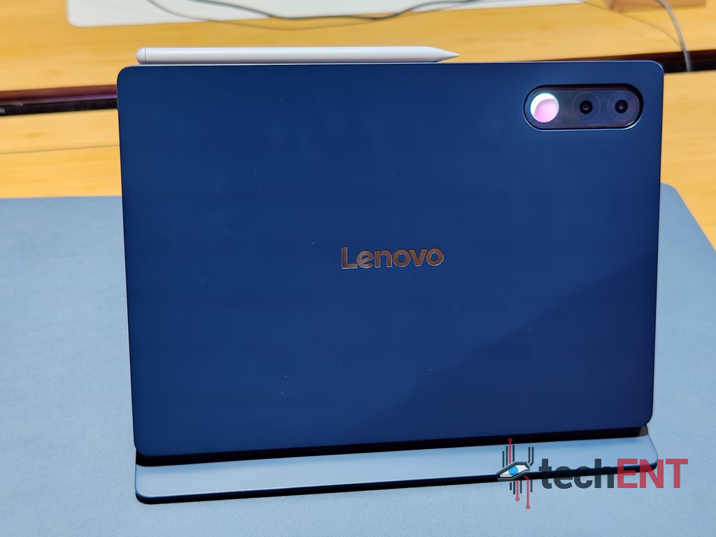 Lenovo Yoga Tab Plus Gen 2 02