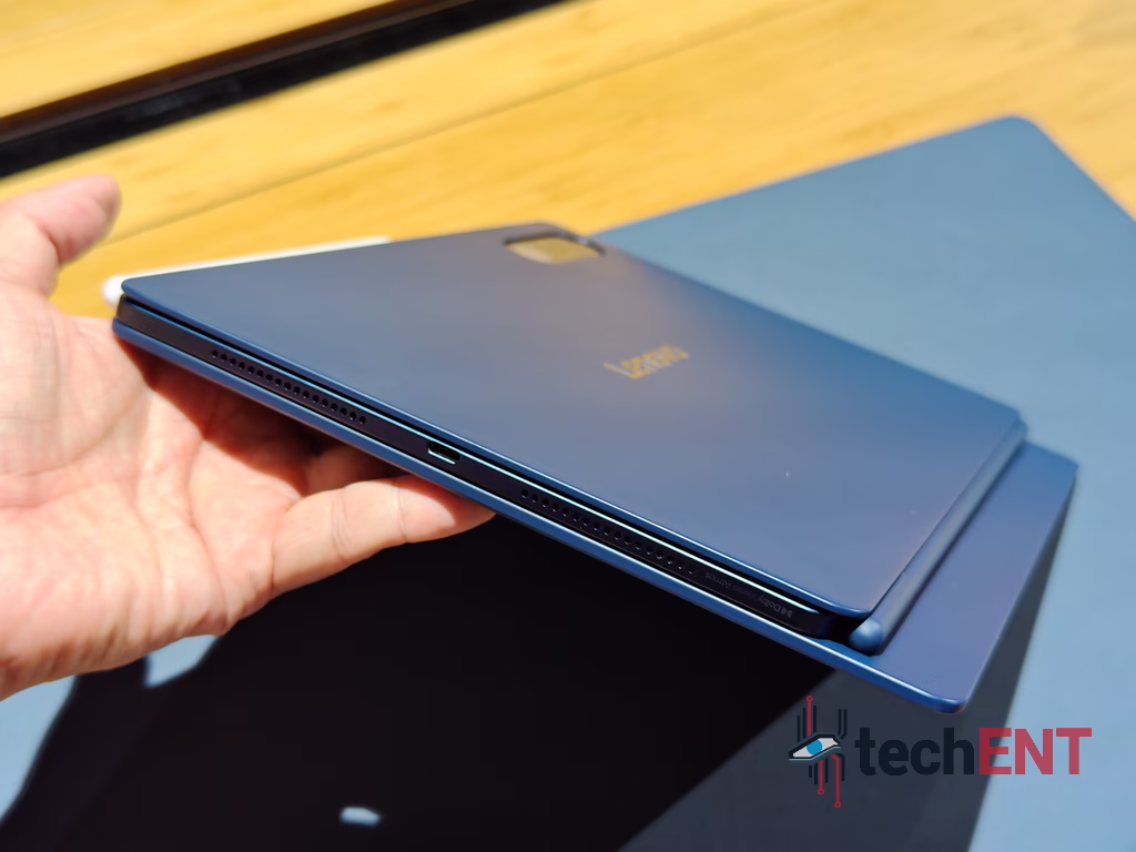 Lenovo Yoga Tab Plus Gen 2 05