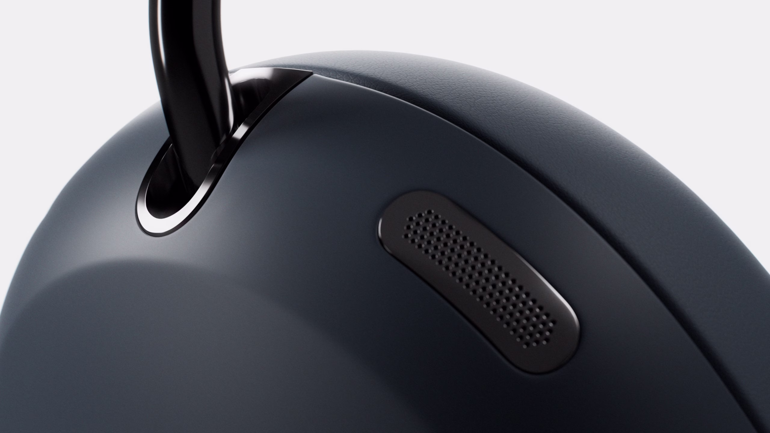 Sonos Ace Ultra Close Up 1